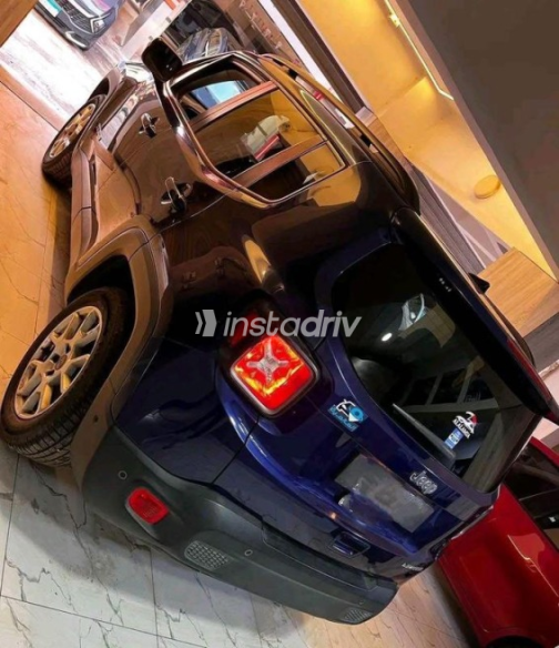 جيب رينيجيد 2021 أزرق غامق أوتوماتيك مستعملة للبيع في 6 أكتوبر - 6