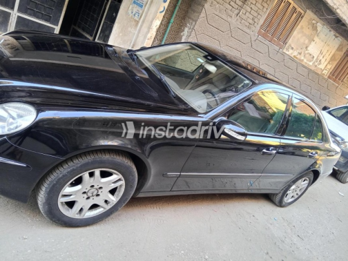 مرسيدس E 280 2006 أسود أوتوماتيك مستعملة للبيع في الزقازيق - 4