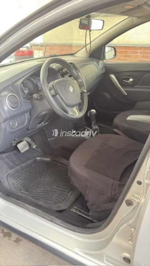 Renault Sandero Step Way 2016 Silver Automatic Used for Sale in Nasr city - 5