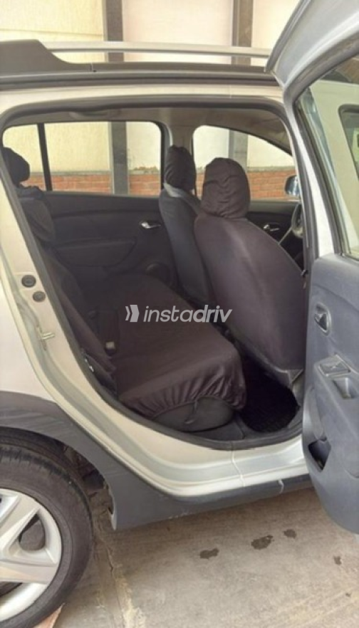 Renault Sandero Step Way 2016 Silver Automatic Used for Sale in Nasr city - 6