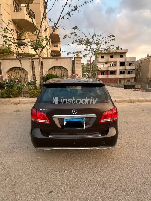 Mercedes B 180 2015 Brown Automatic Used for Sale in Cairo - 1