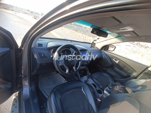 هيونداي IX 35 2014 بني أوتوماتيك مستعملة للبيع في حلوان - 5