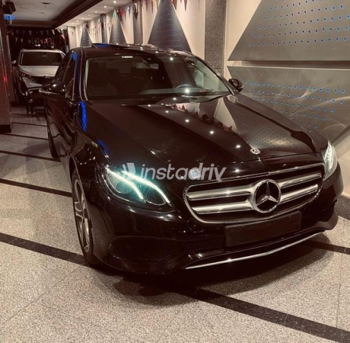 Mercedes E 180 2018 Black Automatic Used for Sale in Cairo - 1