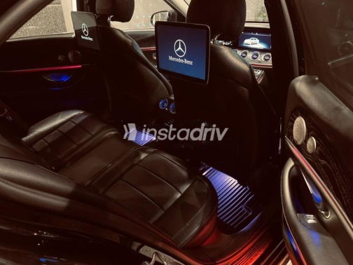 Mercedes E 180 2018 Black Automatic Used for Sale in Cairo - 8