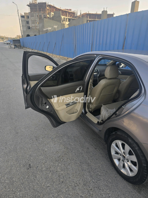 شيفروليه أوبترا 2023 ذهبي أوتوماتيك مستعملة للبيع في مصر الجديدة - 2