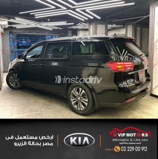 كيا كارنفال 2019 أسود أوتوماتيك مستعملة للبيع في القاهرة - 2