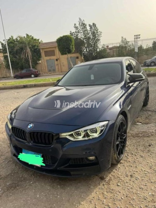 BMW 320 2018 Blue Automatic Used for Sale in Cairo - 8