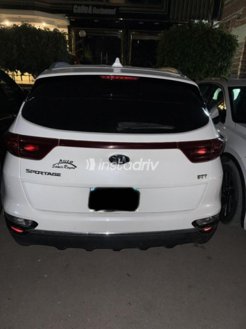 Kia Sportage 2021 White Automatic Used for Sale in Cairo - 4