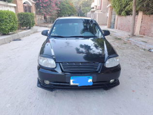 هيونداي فيرنا 2012 أسود أوتوماتيك مستعملة للبيع في الإسكندرية