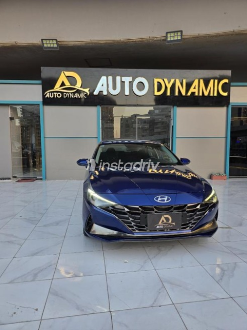 Hyundai Elantra 2021 Dark Blue Automatic Used for Sale in Nasr city - 4