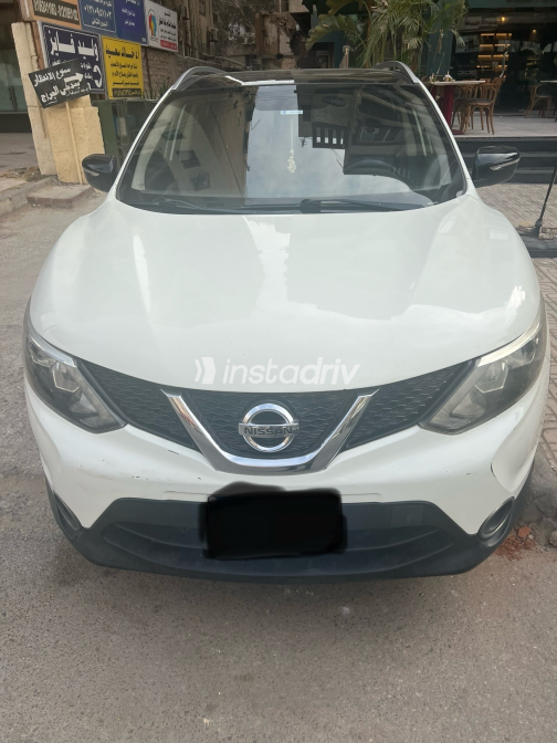 Nissan Qashqai 2015 White Automatic Used for Sale in Ain Shams - 1