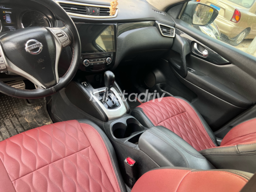 Nissan Qashqai 2015 White Automatic Used for Sale in Ain Shams - 8