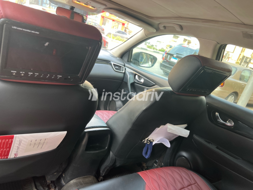 Nissan Qashqai 2015 White Automatic Used for Sale in Ain Shams - 10