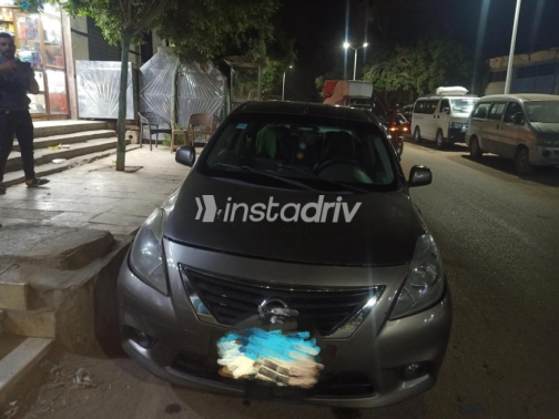 Nissan Sunny 2015 Gray Automatic Used for Sale in Giza - 2