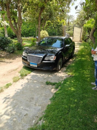 كرايسلر C 300 2013 أسود أوتوماتيك مستعملة للبيع في قليوب