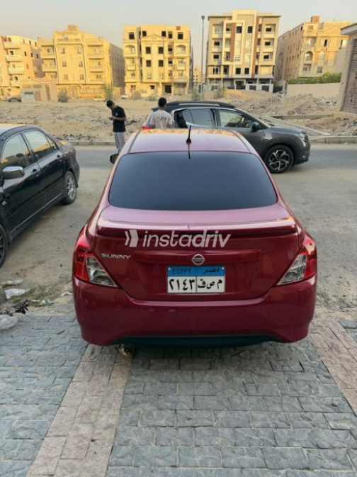 Nissan Sunny 2020 Dark Red Automatic Used for Sale in Nasr city - 4