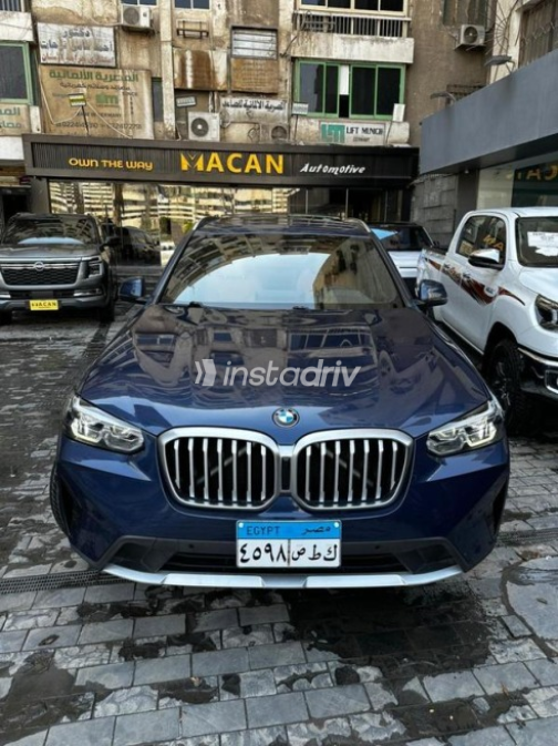 بي ام دبليو X3 2024 أزرق غامق أوتوماتيك مستعملة للبيع في مصر الجديدة - 1