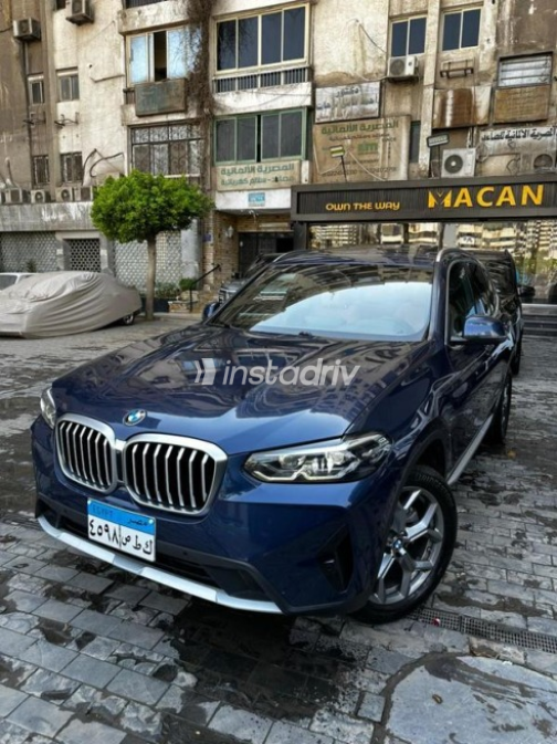 بي ام دبليو X3 2024 أزرق غامق أوتوماتيك مستعملة للبيع في مصر الجديدة - 2