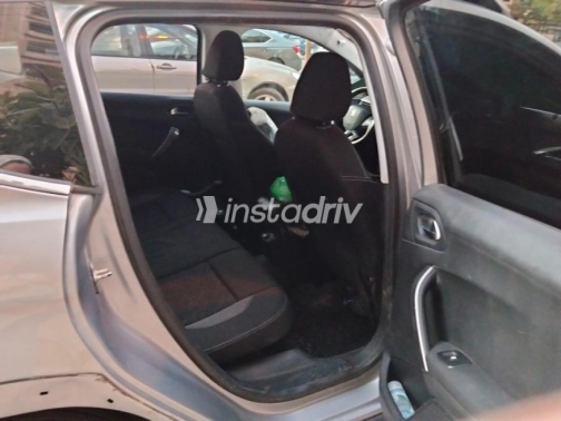 Peugeot 2008 2019 White Automatic Used for Sale in Greater Cairo ( Cairo + Giza) - 3