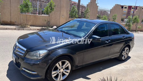 Mercedes C 200 2013 Black Automatic Used for Sale in Giza - 1