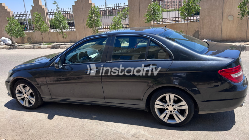 Mercedes C 200 2013 Black Automatic Used for Sale in Giza - 3