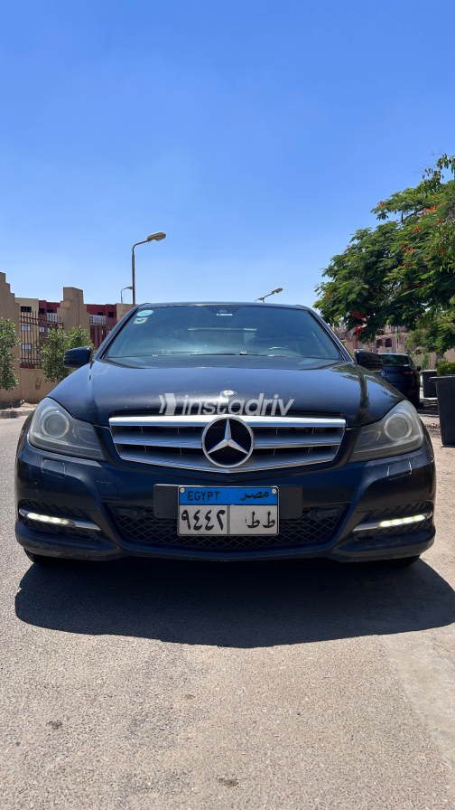 Mercedes C 200 2013 Black Automatic Used for Sale in Giza - 4