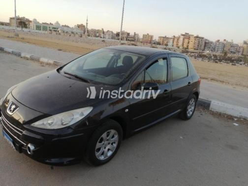 بيجو 307 2007 أسود أوتوماتيك مستعملة للبيع في الإسماعيلية - 7