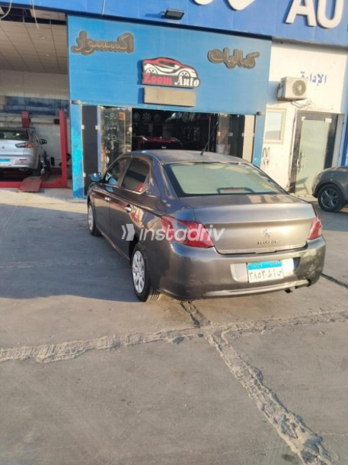 Peugeot 301 2014 Gray Manual Used for Sale in 6 October - 9