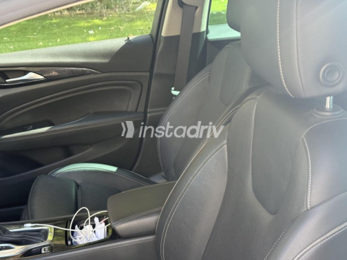 Opel Insignia 2018 Petroleum Automatic Used for Sale in Greater Cairo ( Cairo + Giza) - 4