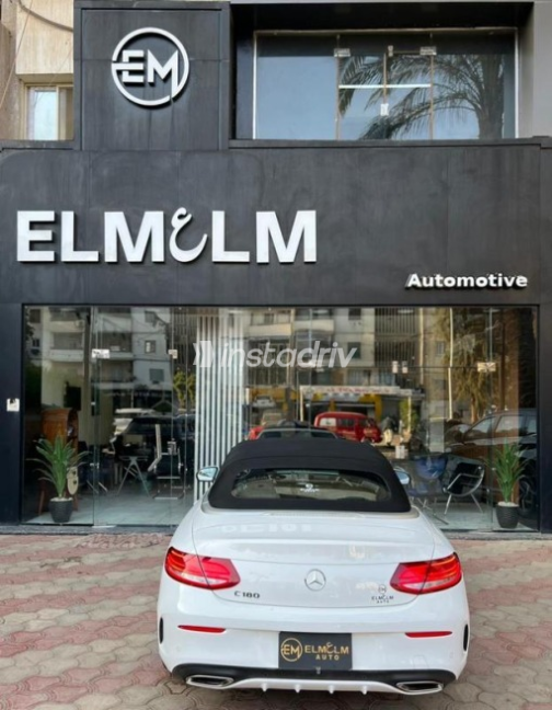 Mercedes C 180 2017 White Automatic Used for Sale in Cairo - 7