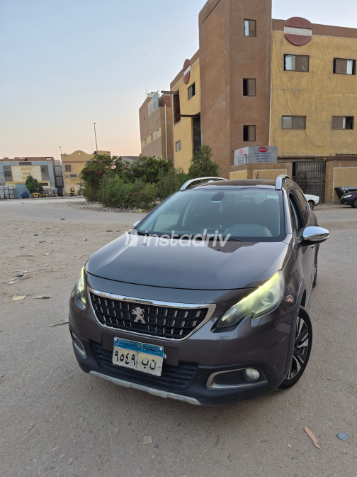 Peugeot 2008 2019 Dark Gray Automatic Used for Sale in Giza - 4