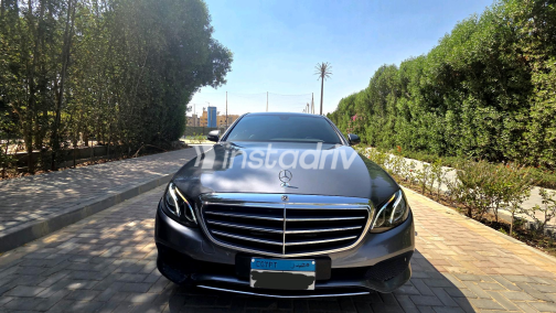 Mercedes E 180 2019 Gray Automatic Used for Sale in Giza - 9