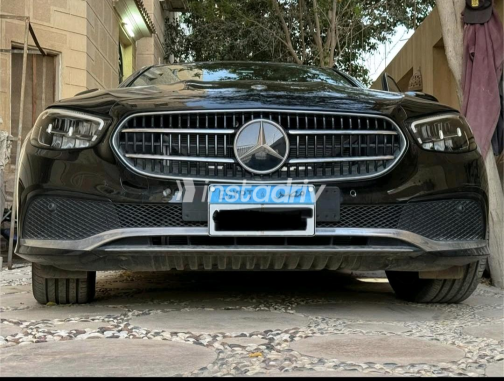 مرسيدس E 200 2021 أسود أوتوماتيك مستعملة للبيع في مصر الجديدة - 2
