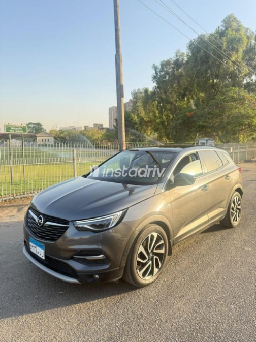 Opel Grandland 2019 White Automatic Used for Sale in Greater Cairo ( Cairo + Giza) - 3