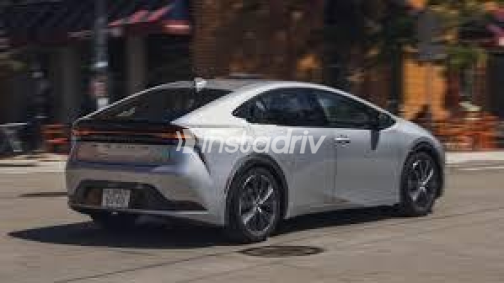 Toyota Prius 2026 Silver Automatic Used for Sale in Cairo - 2