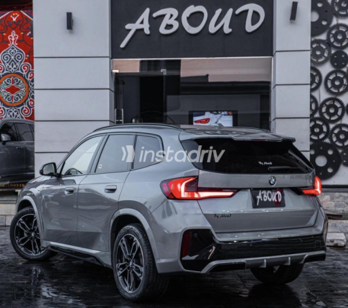 بي ام دبليو X1 2023 فضي أوتوماتيك مستعملة للبيع في مصر الجديدة - 4