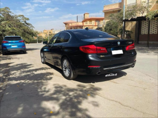 بي ام دبليو 520 2020 أسود أوتوماتيك مستعملة للبيع في القاهرة