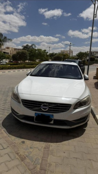 فولفو S60 2018 أبيض أوتوماتيك مستعملة للبيع في القاهرة الكبرى ( القاهرة - الجيزة)