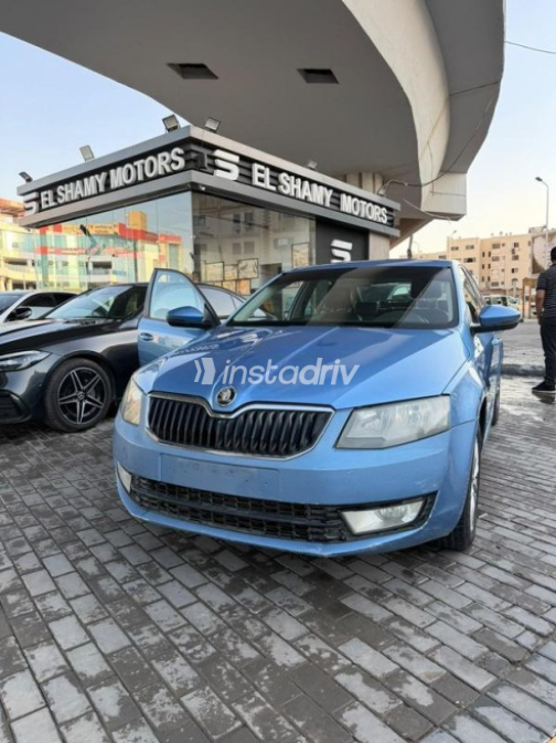 سكودا اوكتافيا 2015 أزرق غامق أوتوماتيك مستعملة للبيع في القاهرة - 10