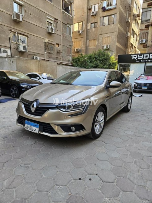 Renault Megane 2020 Gold Automatic Used for Sale in Maadi - 1