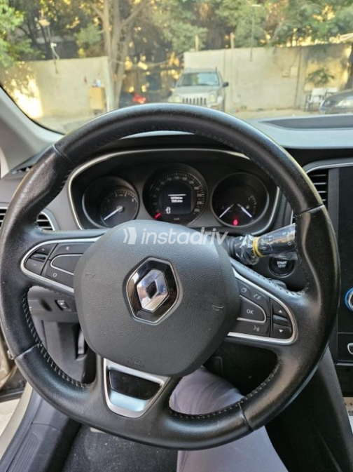 Renault Megane 2020 Gold Automatic Used for Sale in Maadi - 6