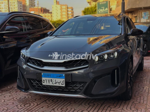كيا اكسيد 2025 رمادي أوتوماتيك مستعملة للبيع في الفيوم - 1
