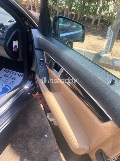 مرسيدس C 250 2012 أسود يدوي مستعملة للبيع في مدينتى - 4