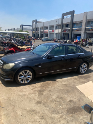 مرسيدس C 250 2012 أسود يدوي مستعملة للبيع في مدينتى