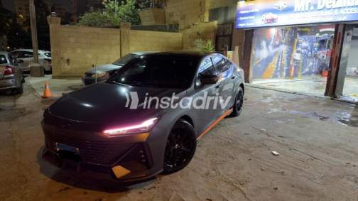 شانجان UNI-V 2025 رمادي أوتوماتيك مستعملة للبيع في القاهرة - 1