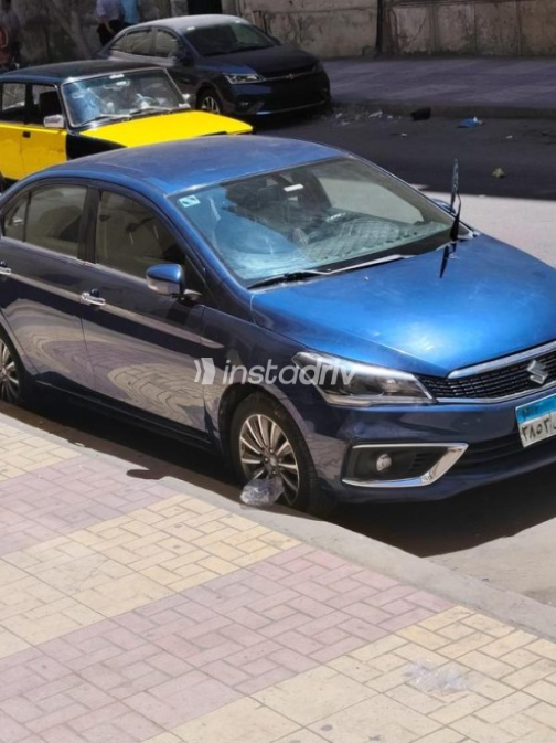 سوزوكى سياز 2022 أزرق غامق أوتوماتيك مستعملة للبيع في الإسكندرية - 1