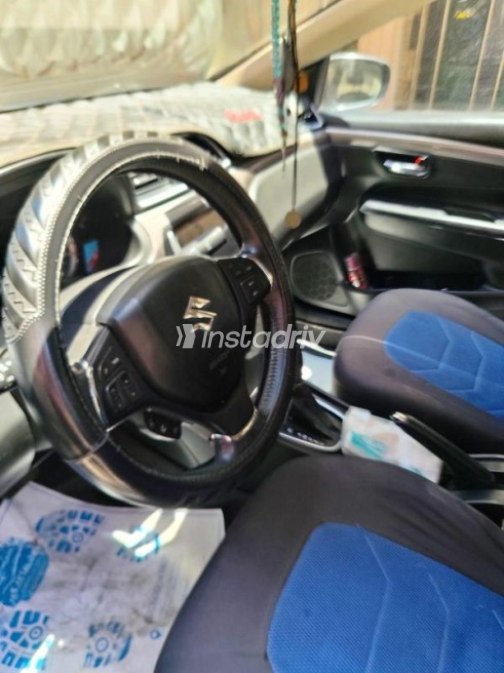 سوزوكى سياز 2022 أزرق غامق أوتوماتيك مستعملة للبيع في الإسكندرية - 3