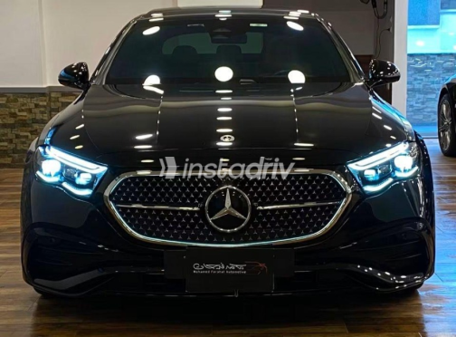 مرسيدس E 200 2025 أسود أوتوماتيك مستعملة للبيع في مصر الجديدة - 1