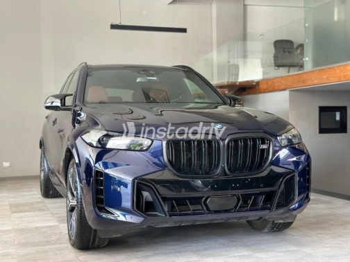 بي ام دبليو X5 M 2025 أزرق غامق أوتوماتيك مستعملة للبيع في مدينة الشيخ زايد - 1