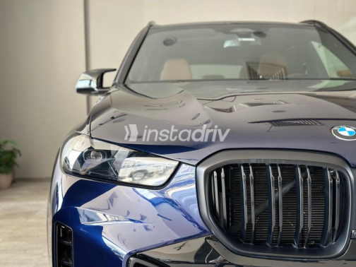 بي ام دبليو X5 M 2025 أزرق غامق أوتوماتيك مستعملة للبيع في مدينة الشيخ زايد - 2